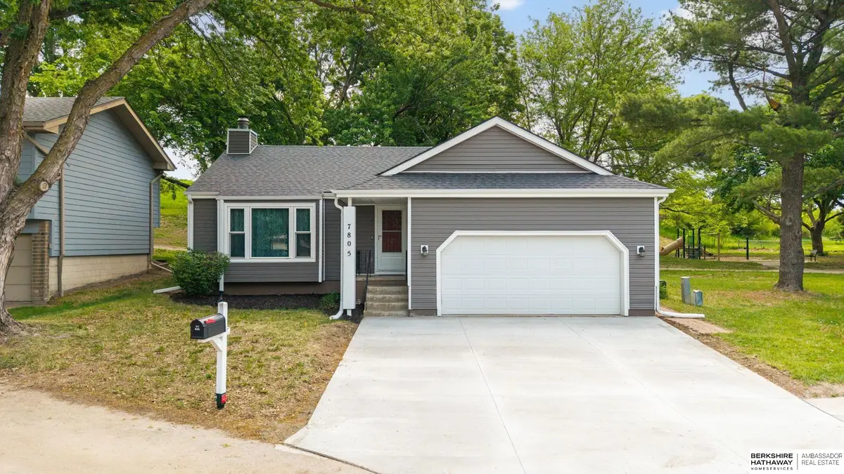 7805 Potter Plaza, Omaha, NE 68122 - #1