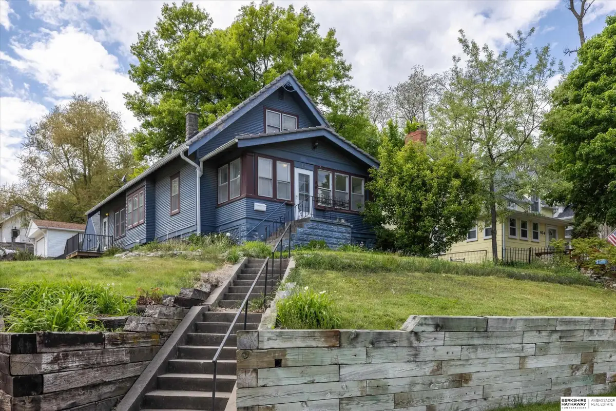 926 S 51st Avenue, Omaha, NE 68106 - #1