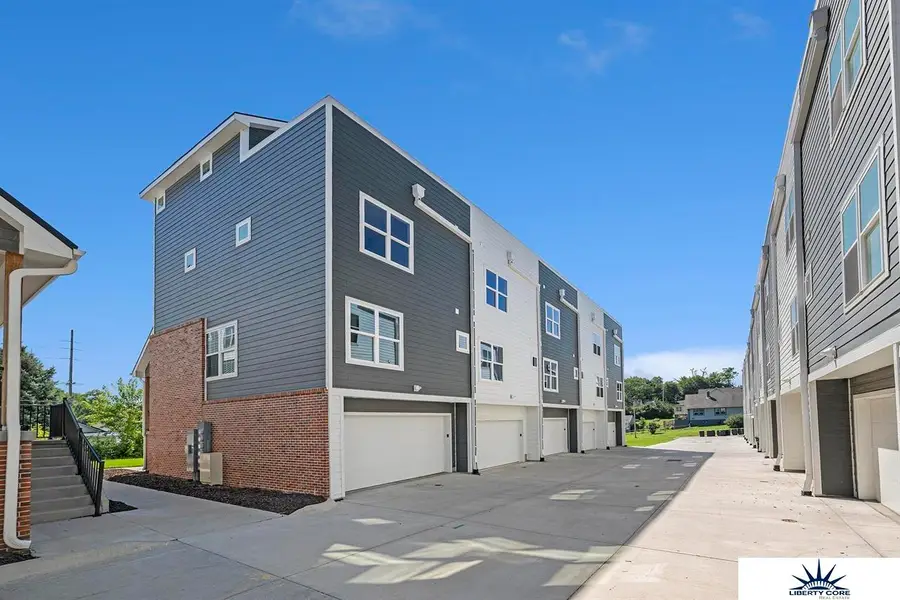 1915 Dahlman Rows Plaza, Omaha, NE 68108 - #3