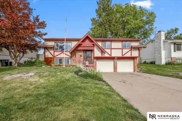 5215 S 91st Street, Omaha, NE 68127