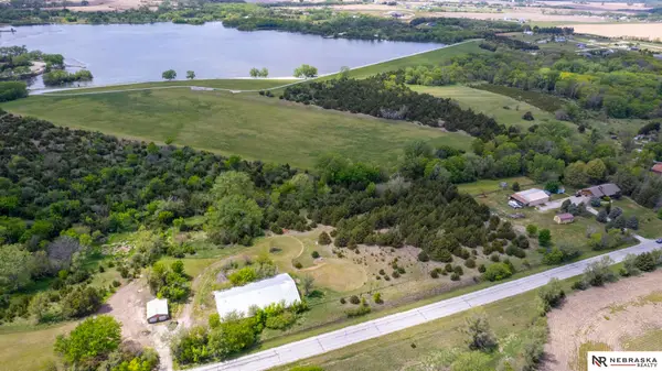 21505 S 68th Street, Hickman, NE 68372