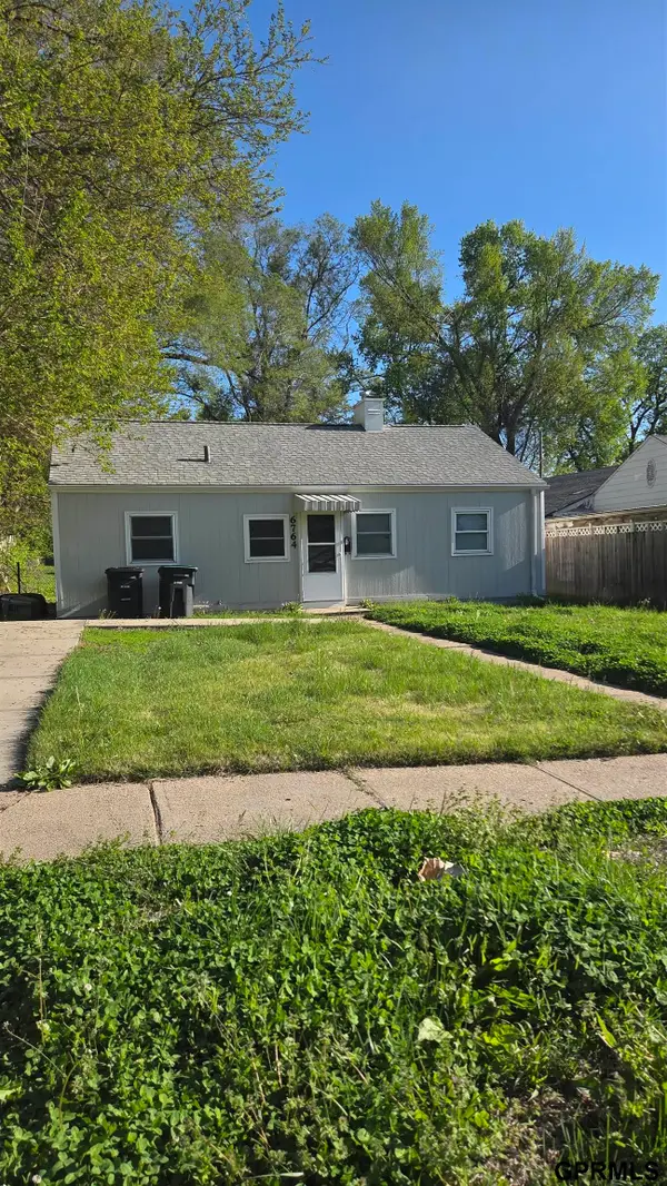 6764 Charles Street, Omaha, NE 68132