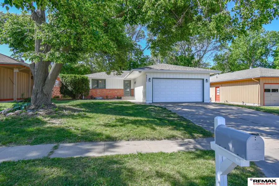 5511 Glade Street, Lincoln, NE 68506 - #2