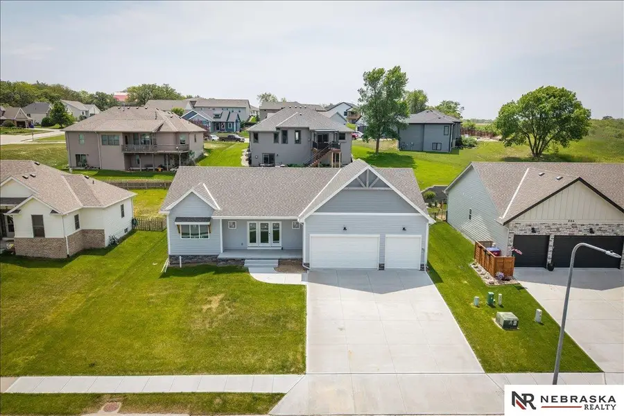 808 Grandview Drive, Louisville, NE 68037 - #3