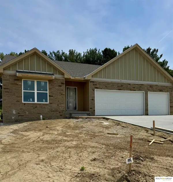 2206 Citta Circle, Bellevue, NE 68147