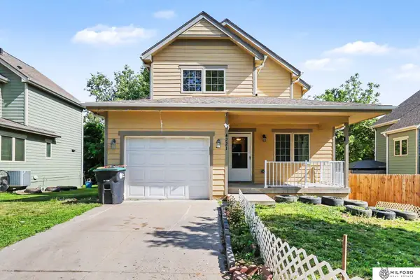 4221 Lake Street, Omaha, NE 68122
