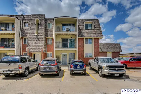 1210 S 120 Plaza #106, Omaha, NE 68144