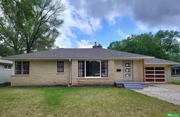 1006 E 12th Street, York, NE 68467