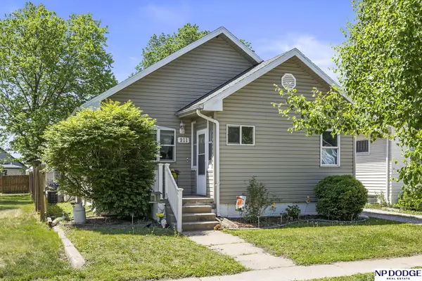 911 W Military Avenue, Fremont, NE 68025