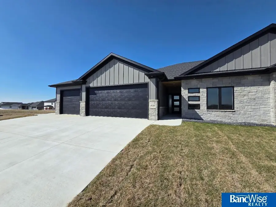 9409 Delano Drive, Lincoln, NE 68516 - #2