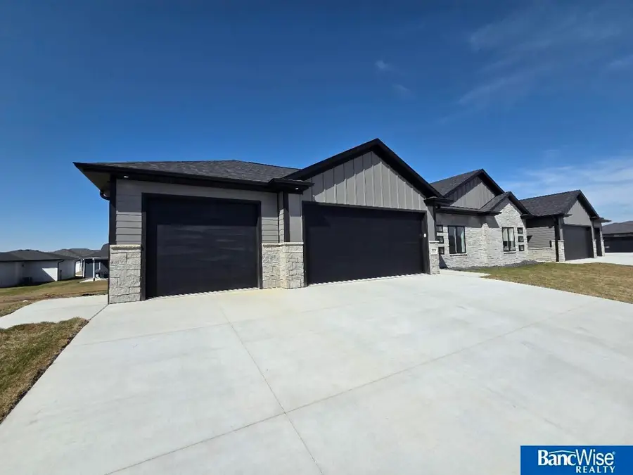 9409 Delano Drive, Lincoln, NE 68516 - #3