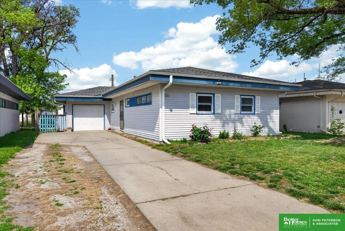 251 N Lincoln Avenue, Fremont, NE 68025 - #1