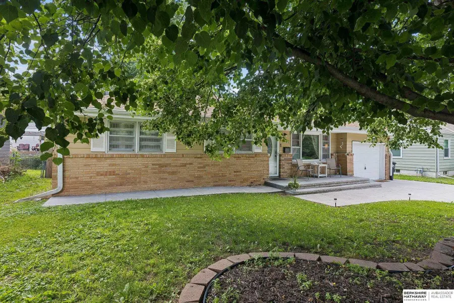 3522 N 56 Street, Omaha, NE 68104 - #2