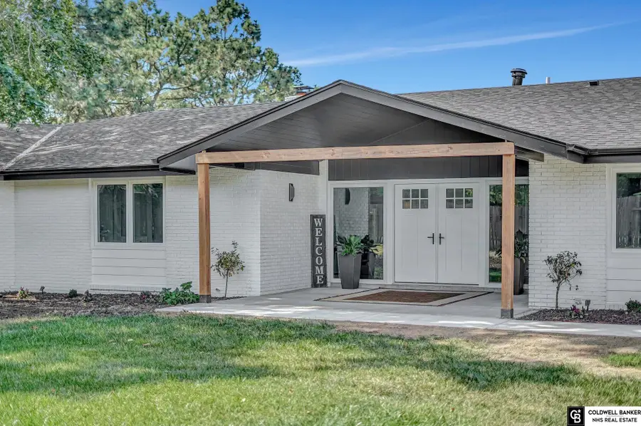 2505 S 70th Street, Lincoln, NE 68506 - #2