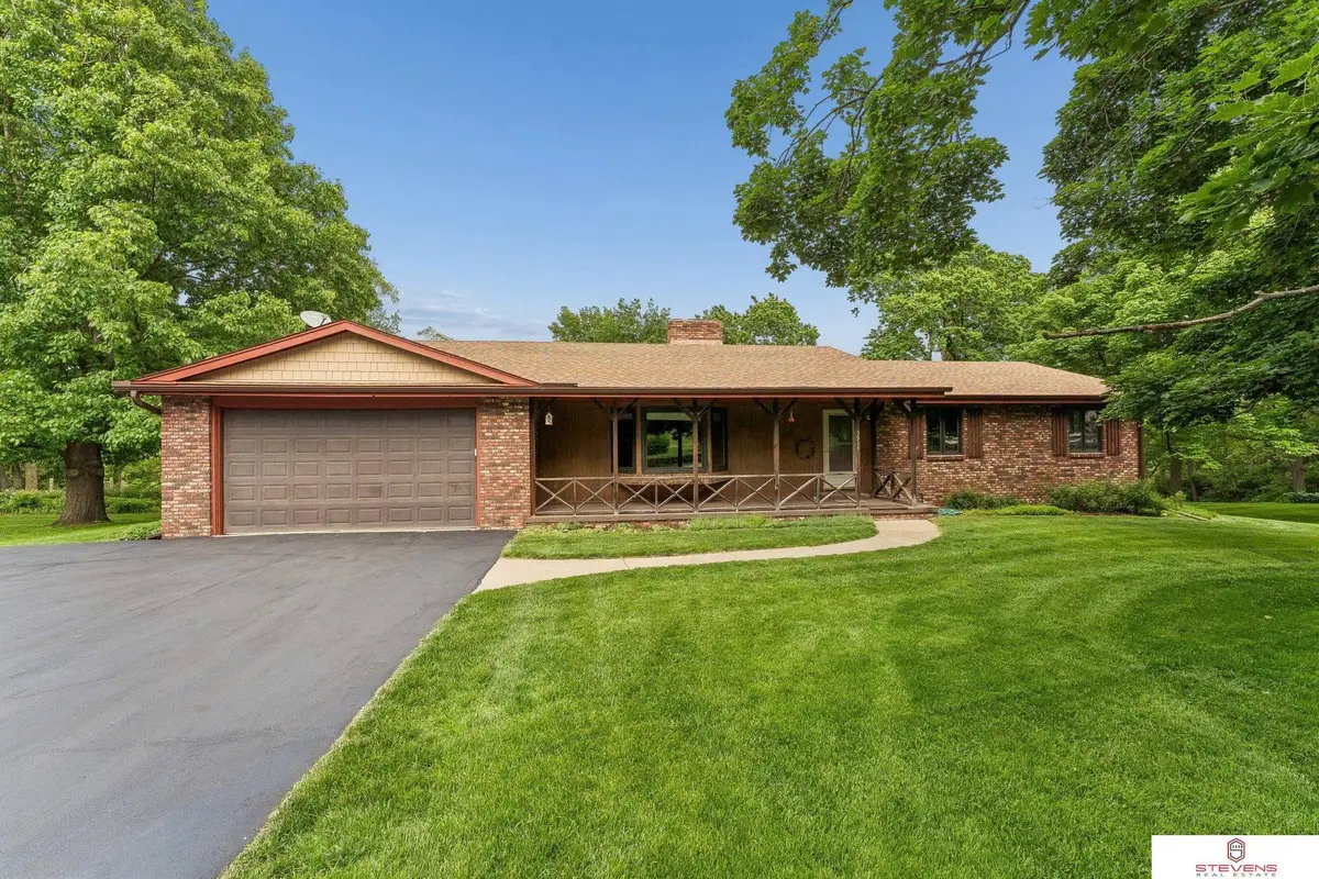 5914 Northern Hills Drive, Omaha, NE 68152 - #1