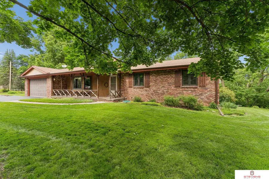 5914 Northern Hills Drive, Omaha, NE 68152 - #2