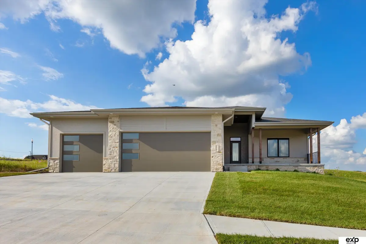 5613 N 199 Street, Elkhorn, NE 68022 - #1