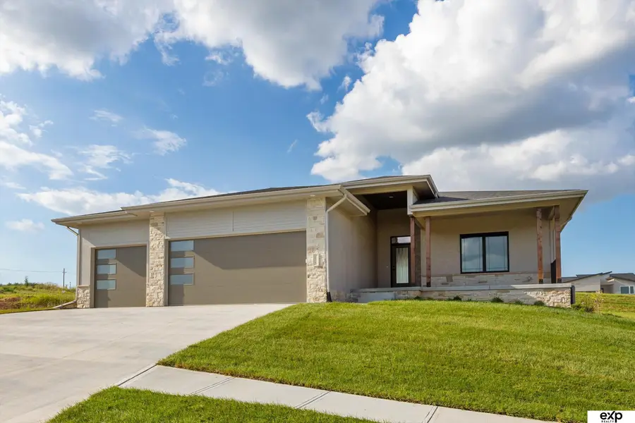 5613 N 199 Street, Elkhorn, NE 68022 - #2