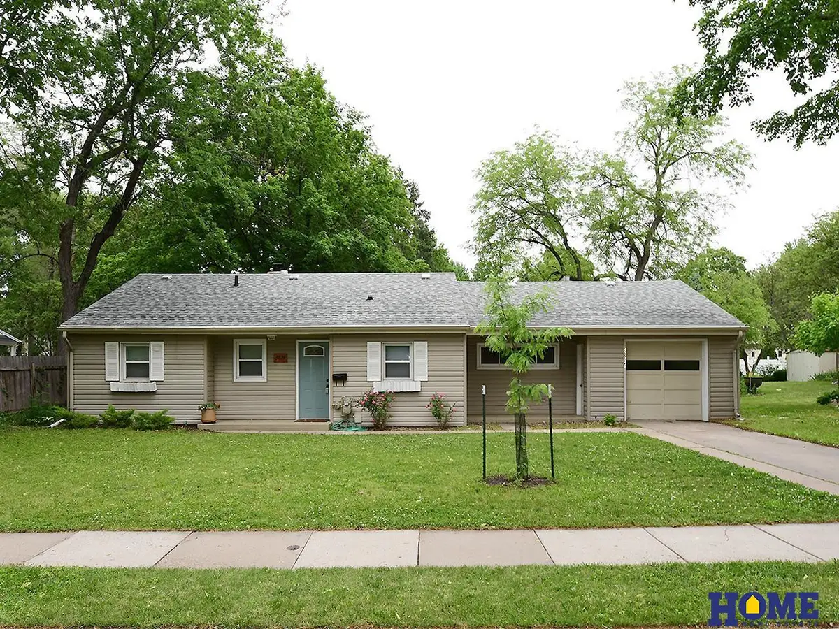 3824 Apple Street, Lincoln, NE 68503 - #1