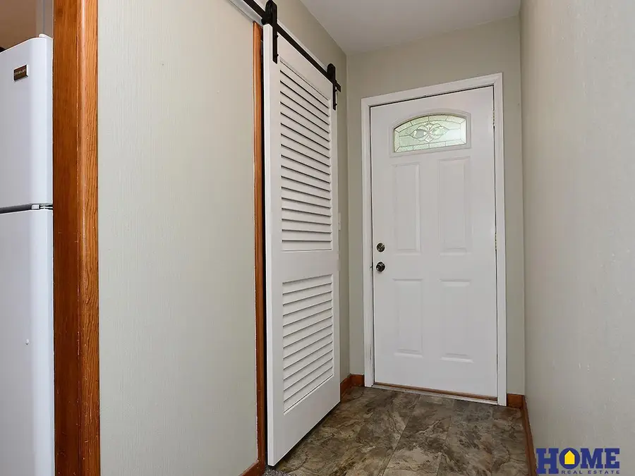 3824 Apple Street, Lincoln, NE 68503 - #3