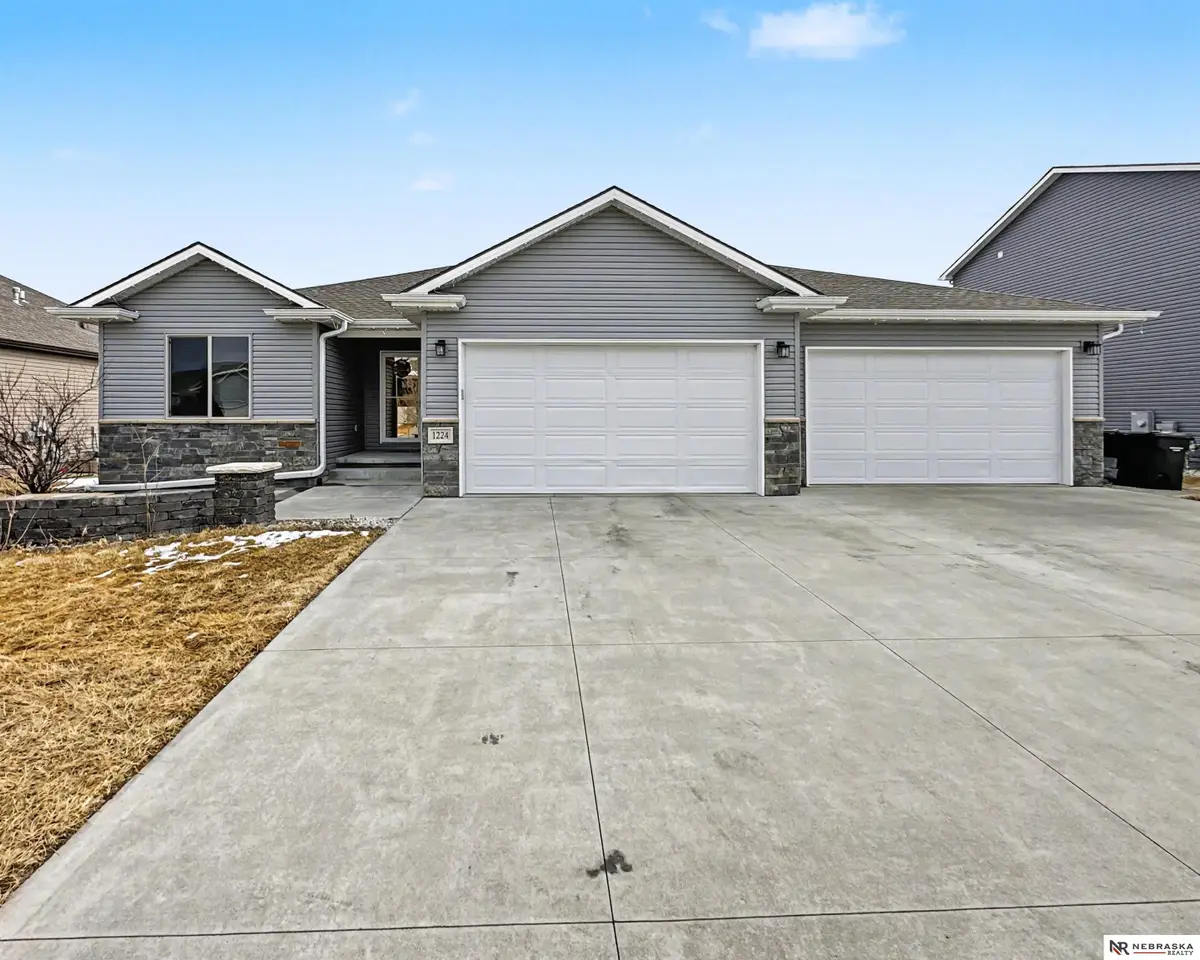 1224 N 100th Street, Lincoln, NE 68527 - #1