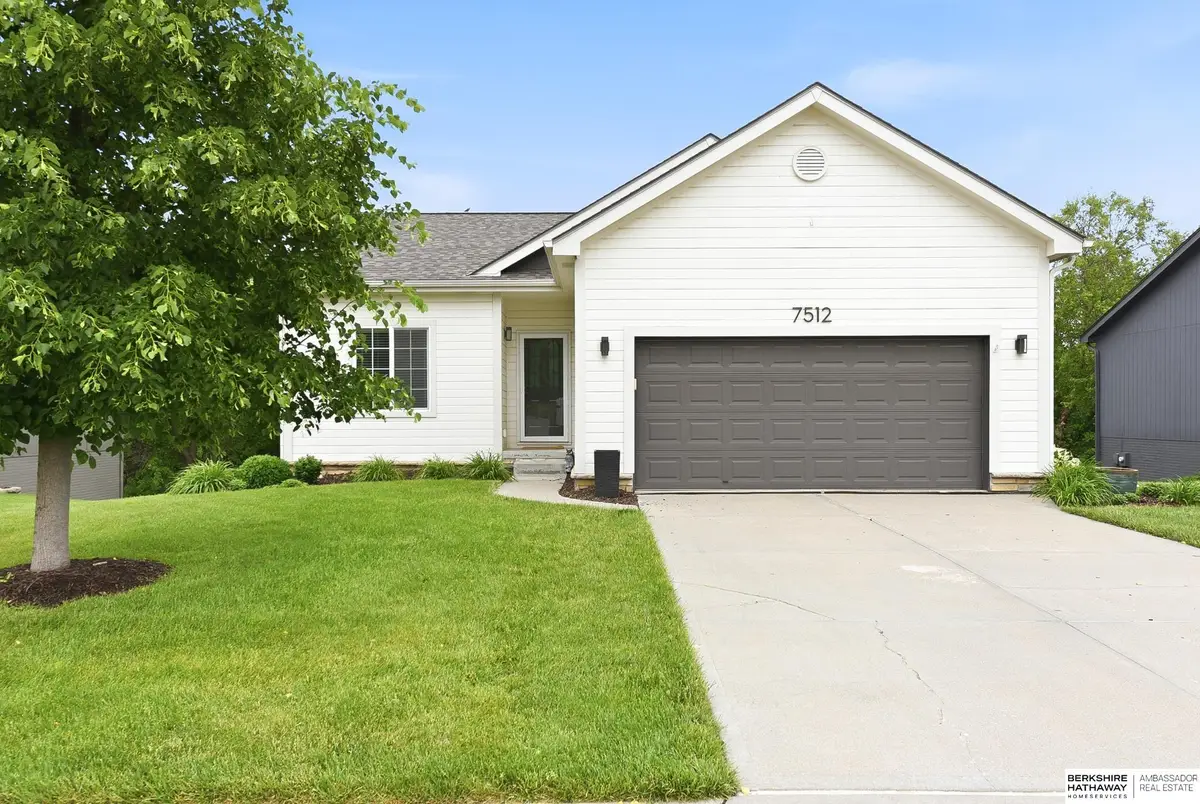 7512 S 101st Street, Papillion Second I, NE 68129 - #1