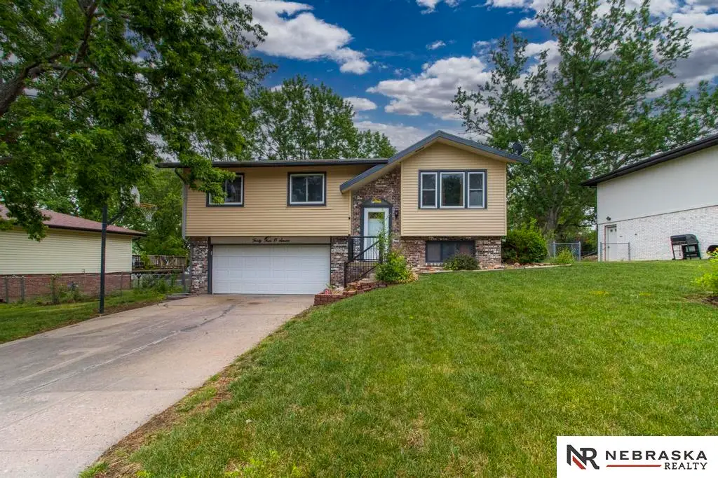 4407 Hallcliffe Road, Lincoln, NE 68516 - #1