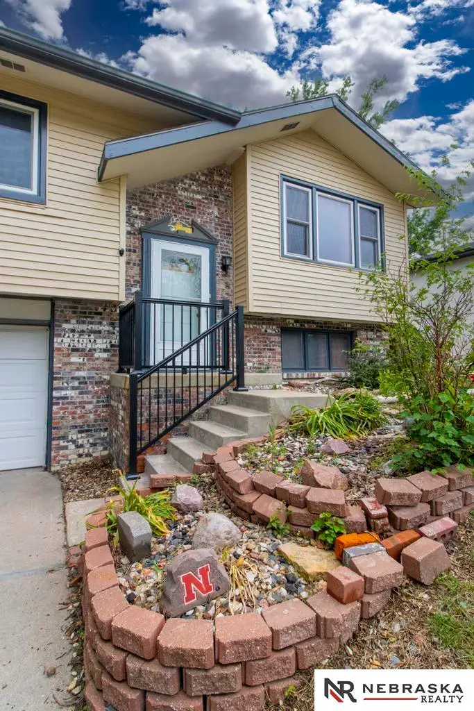 4407 Hallcliffe Road, Lincoln, NE 68516 - #3