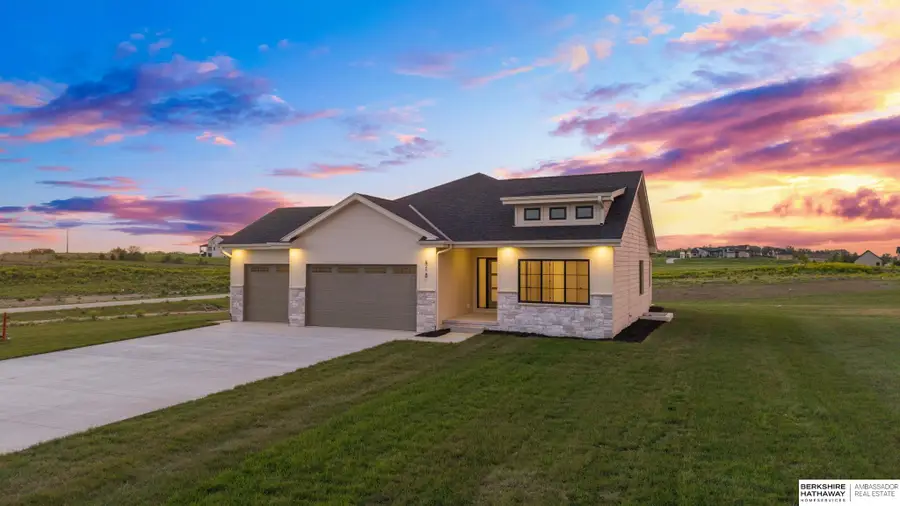 418 Karloff Circle, Yutan, NE 68073 - #2