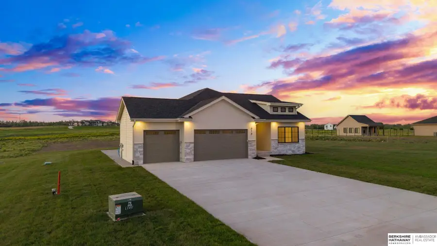 418 Karloff Circle, Yutan, NE 68073 - #3