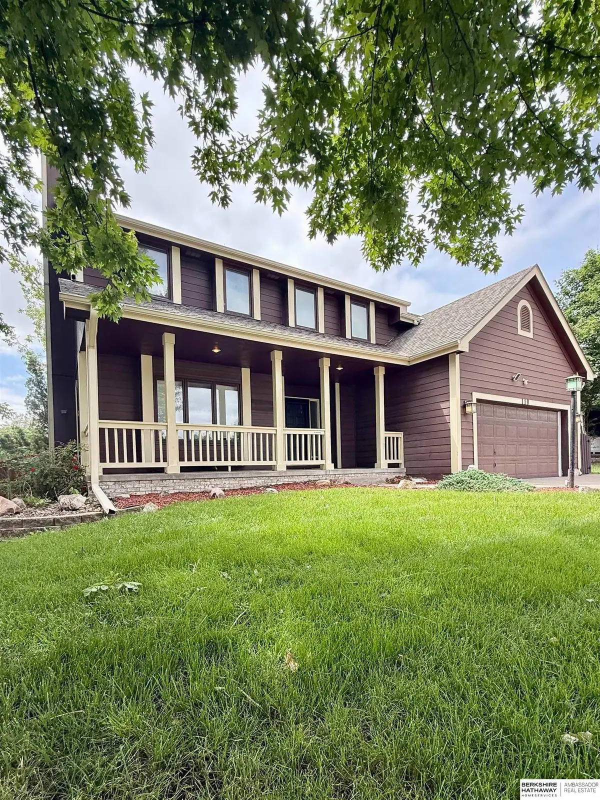 110 Fleetwood Drive, Papillion, NE 68133 - #1