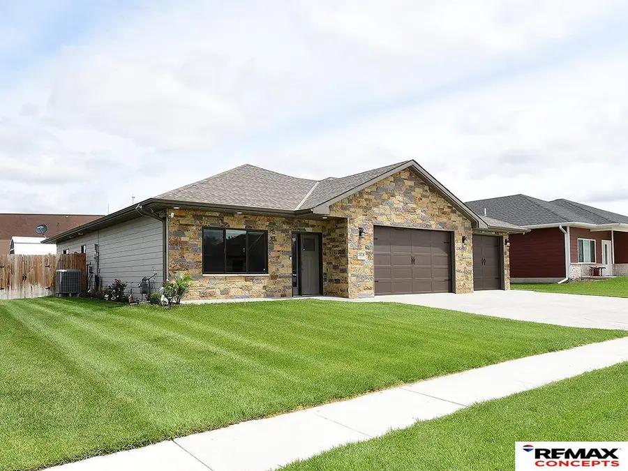 2028 Eastgate Drive, Crete, NE 68333 - #2