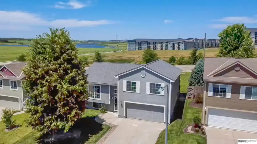 16910 Camden Avenue, Omaha, NE 68116 - #2