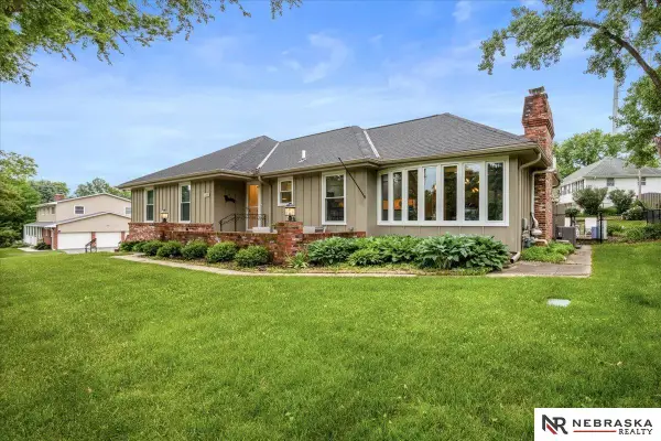 12333 Shamrock Road, Omaha, NE 68154