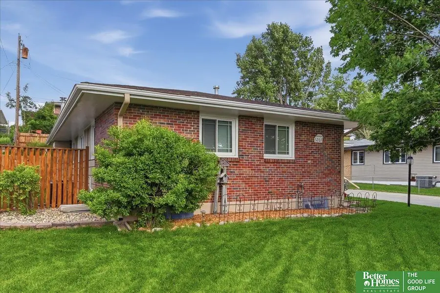 5207 N 85 Street, Omaha, NE 68134 - #2