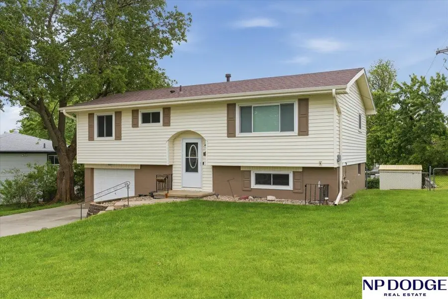 9025 Valley View Drive, La Vista, NE 68128 - #3