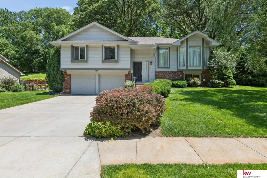 105 W Martin Drive, Bellevue, NE 68006 - #2