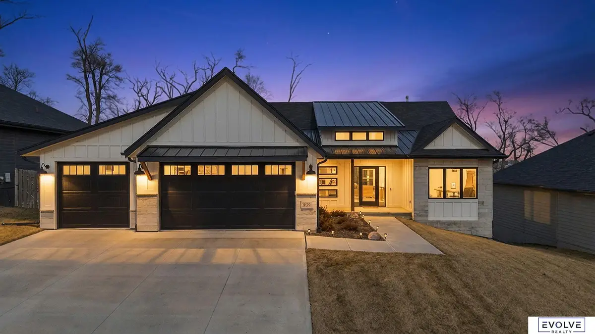 18128 Gretchen Avenue, Elkhorn, NE 68022 - #1