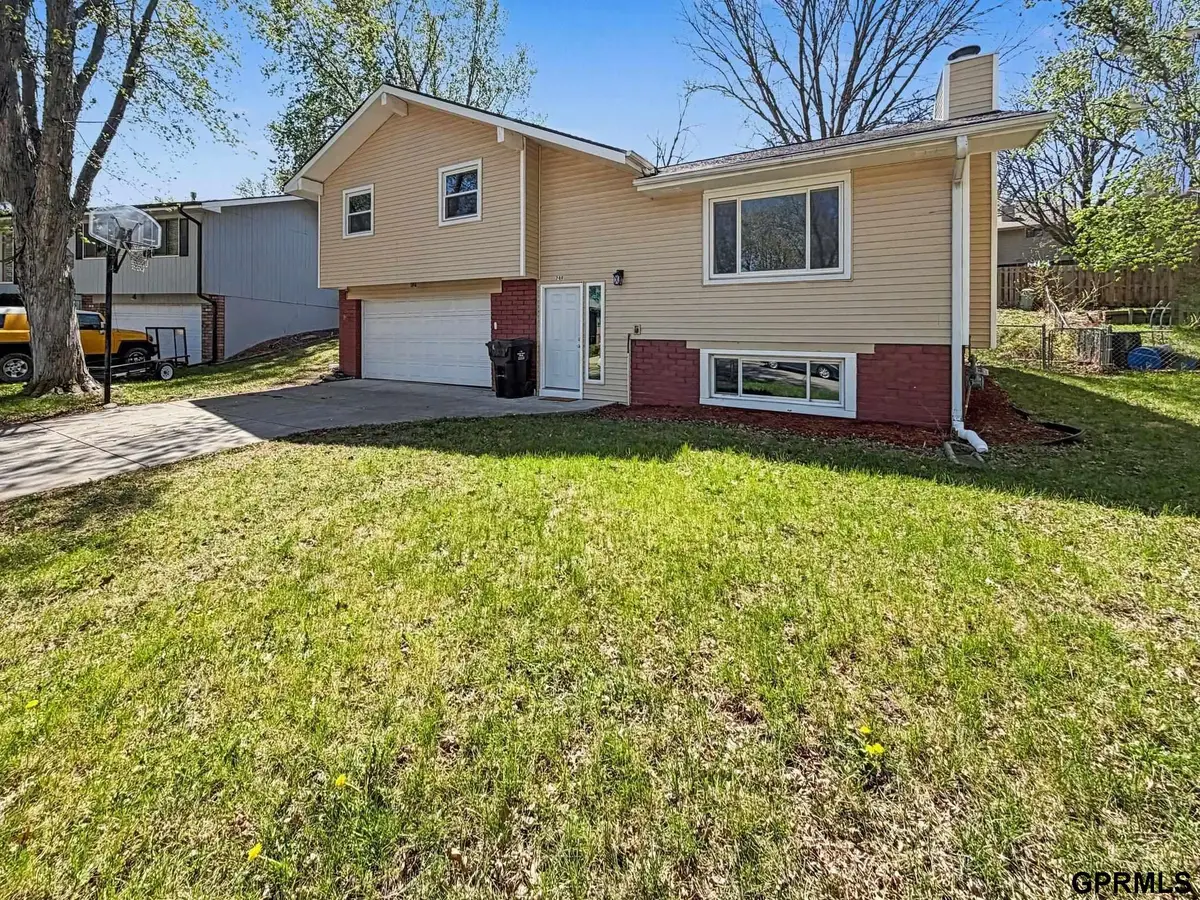 749 W Leon Drive, Lincoln, NE 68521 - #1