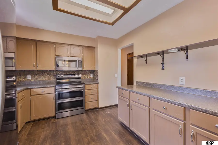 8304 S 49th Avenue, Omaha, NE 68157 - #3