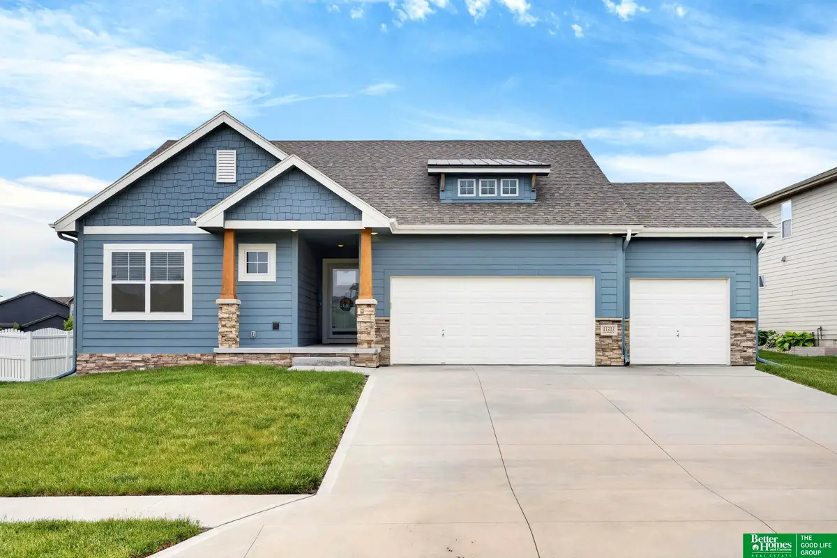 11211 Cove Hollow Drive, Papillion, NE 68046 - #1