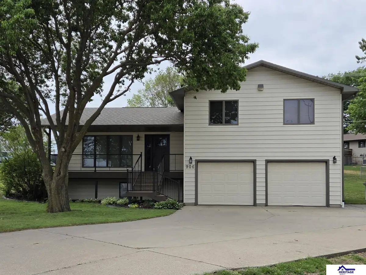 906 S Kingsley Avenue, York, NE 68467 - #1