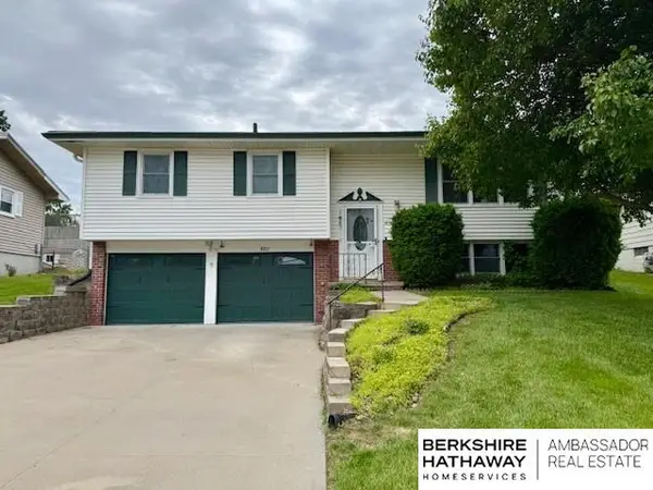 8817 Weir Street, Omaha, NE 68127