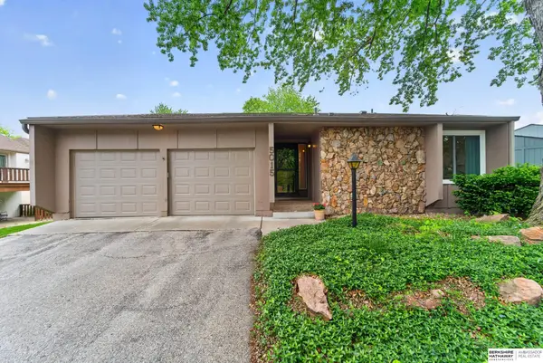 5015 S 150th Plaza #30-D, Omaha, NE 68137
