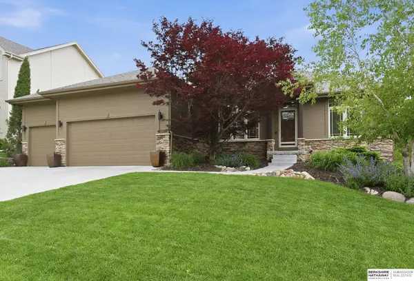 17017 Grant Street, Omaha, NE 68116