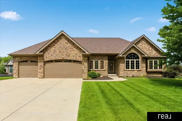 16378 Cheyenne Road, Omaha, NE 68136