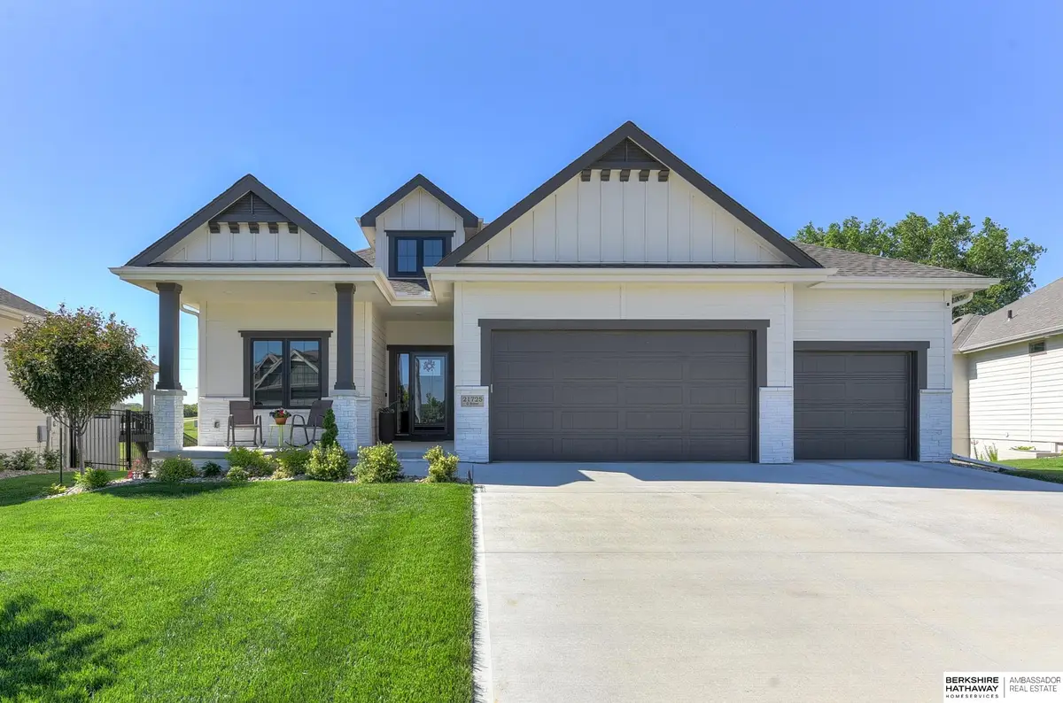 21725 G Street, Elkhorn, NE 68022 - #1