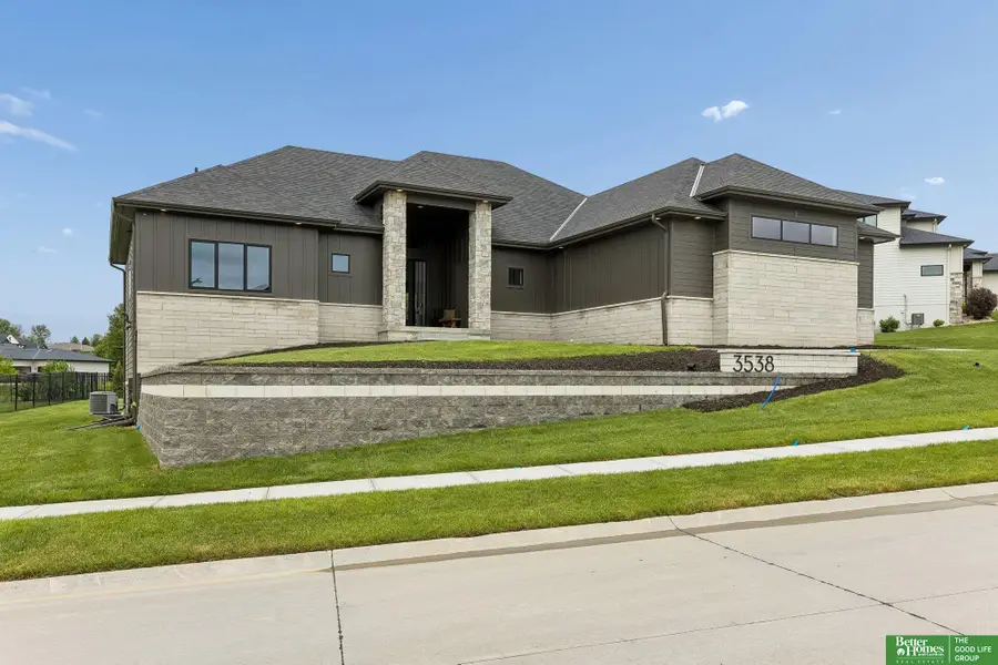 3538 S 210th Avenue, Elkhorn, NE 68022 - #2