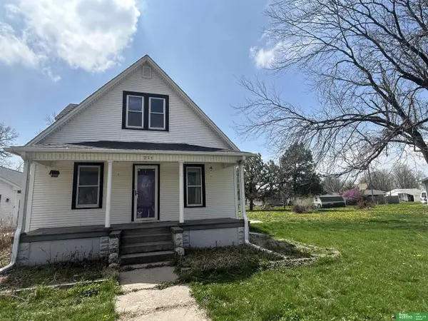 211 W Alexander Street, Valley, NE 68064