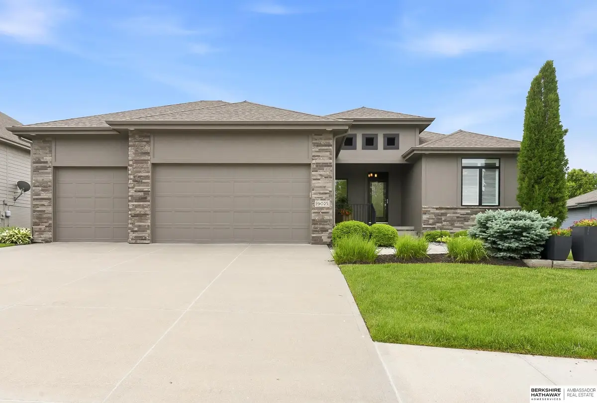 19025 Cuming Circle, Chicago, NE 68022 - #1